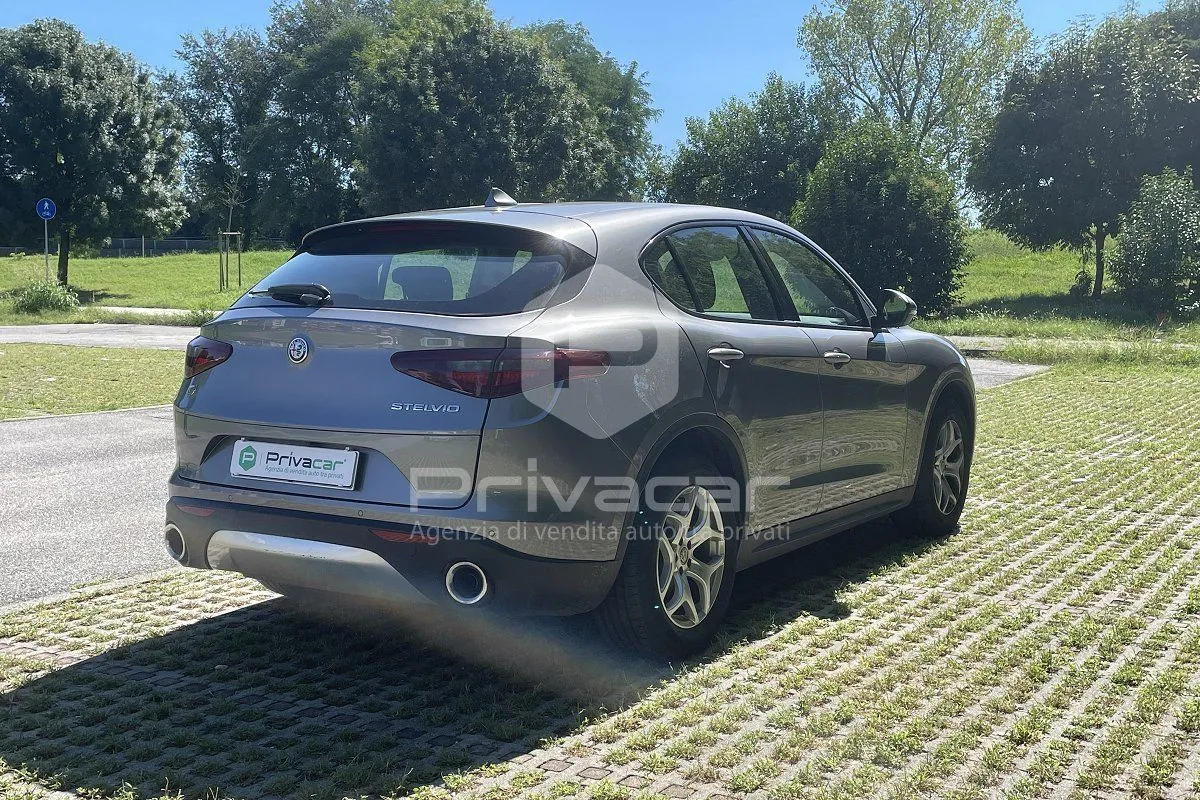 Alfa Romeo Stelvio 2020 photo 5