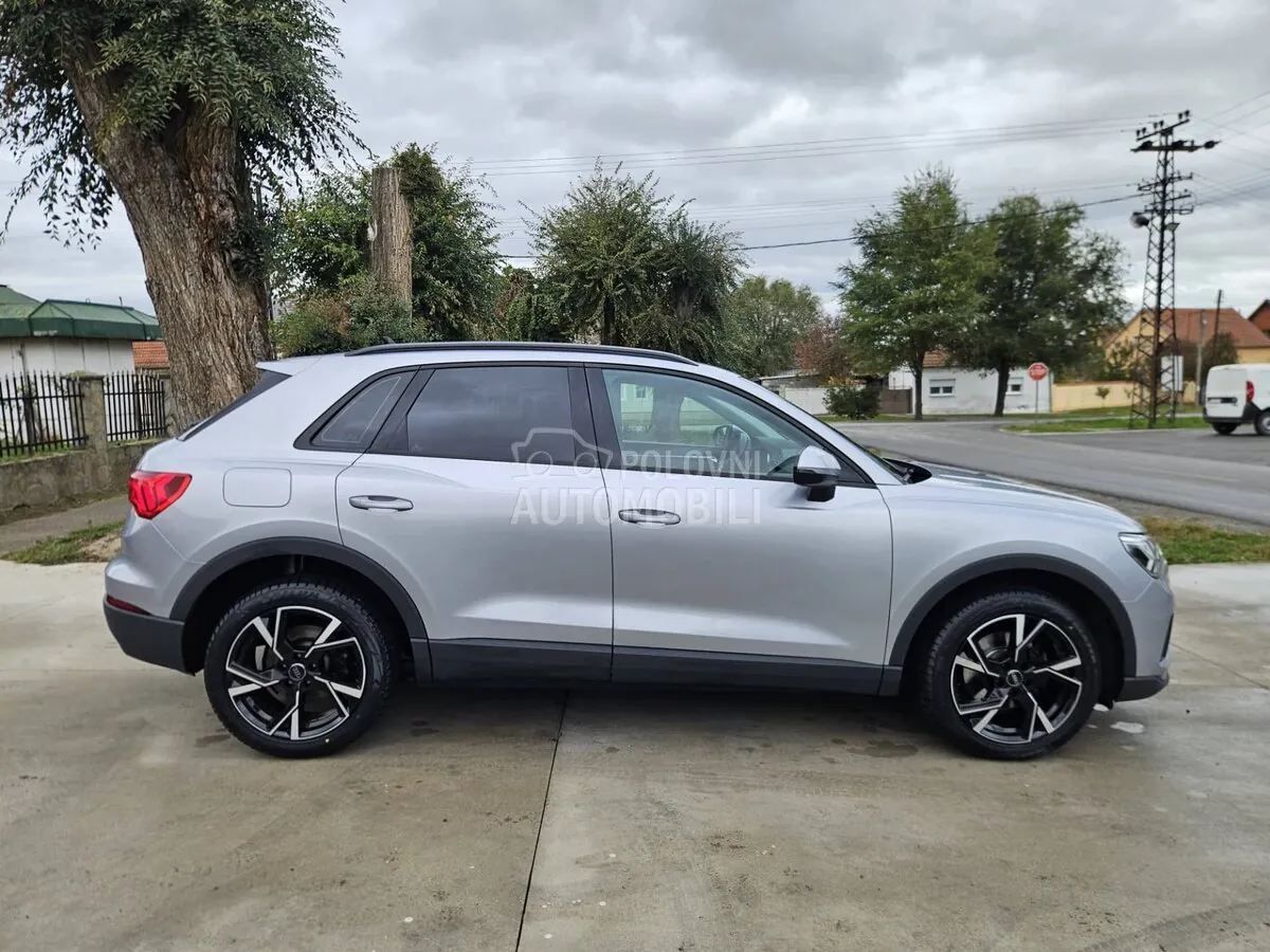 Audi Q3 2021 photo 2