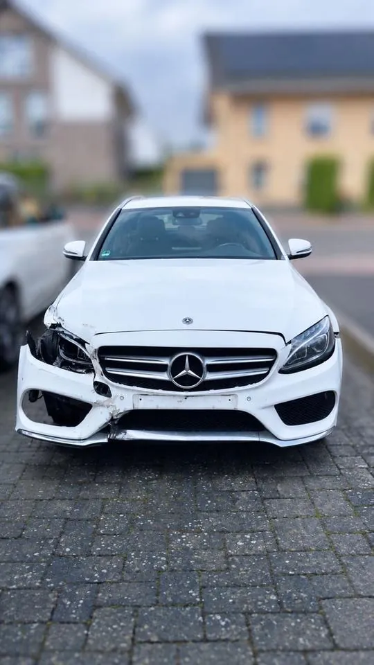 Mercedes-Benz C220D
