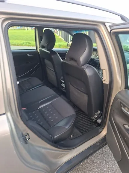 Volvo V70 2004 photo 5