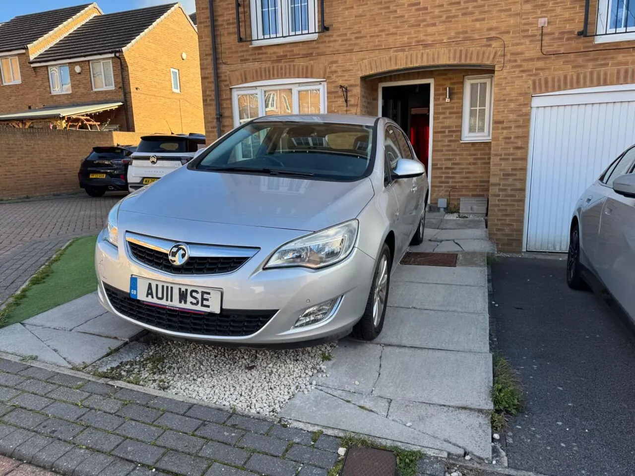 Vauxhall Astra 2011 photo 4