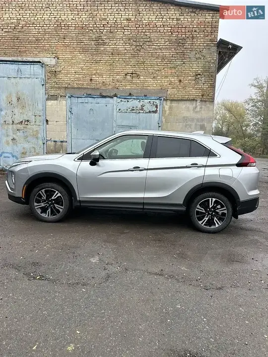 Mitsubishi Eclipse Cross 2024 photo 5