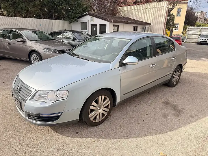 Volkswagen Passat 2009 photo 3
