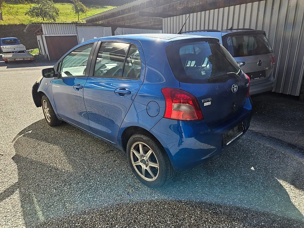 Toyota Yaris 2006 photo 3