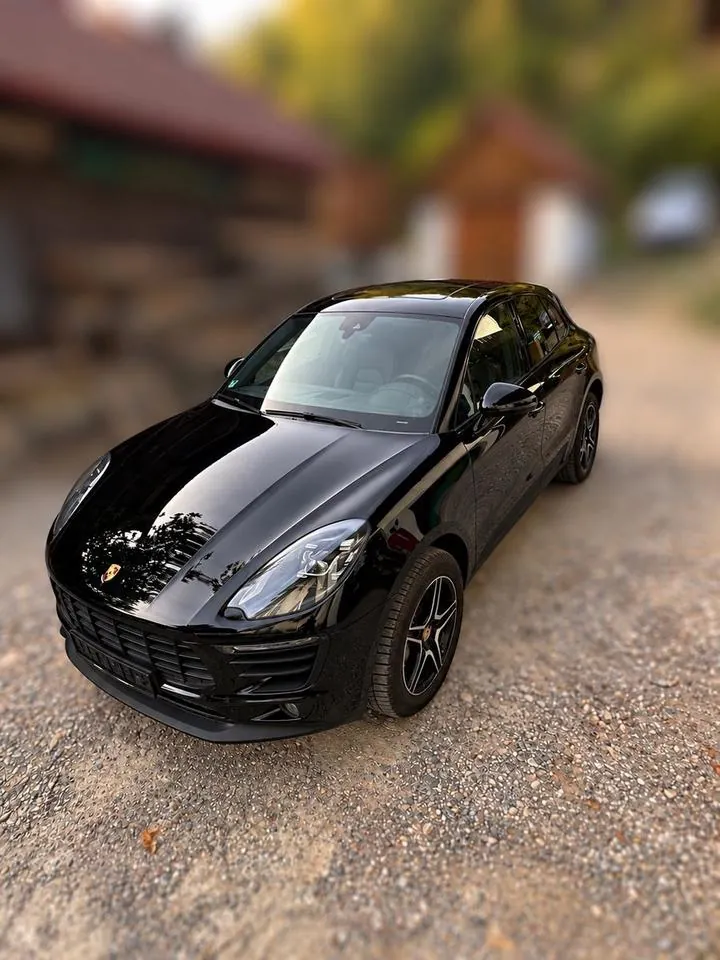 Porsche Macan S