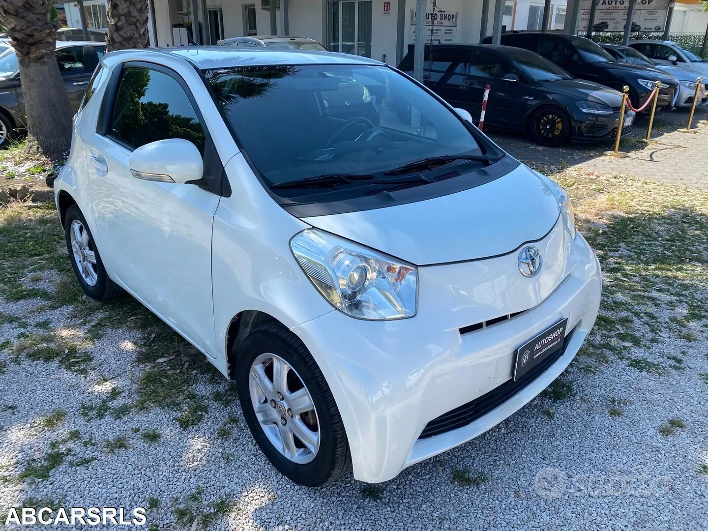 Toyota Iq 2009 photo 4