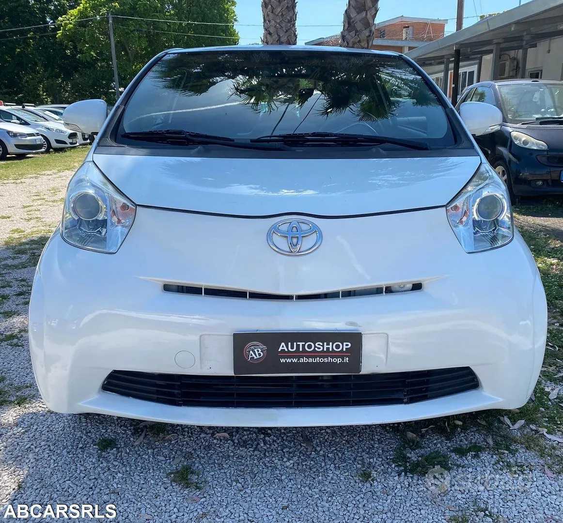 Toyota Iq 2009 photo 3