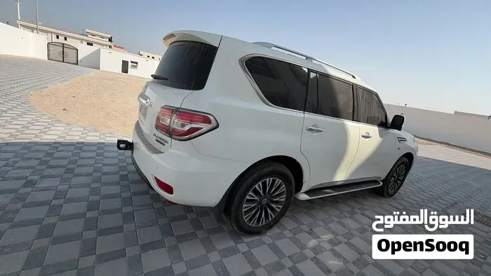 Nissan Patrol 2015 photo 2