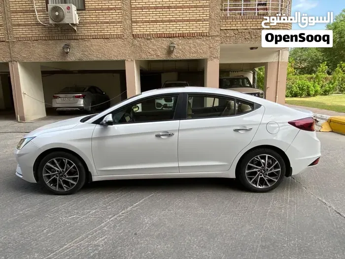 Hyundai Elantra 2020 photo 4