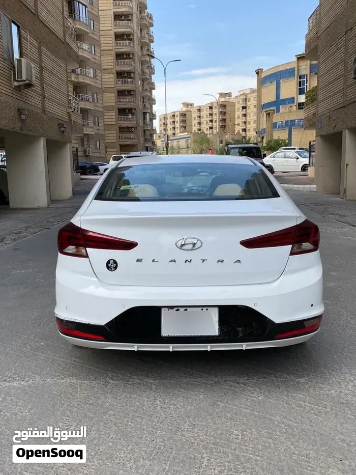 Hyundai Elantra 2020 photo 3