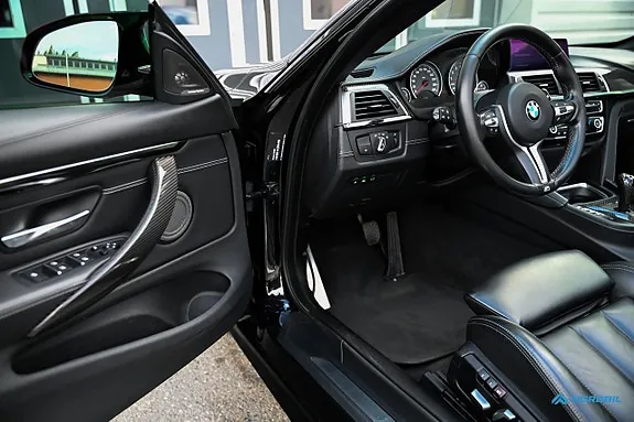 BMW M4 2018 photo 5