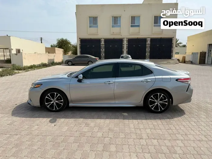 Toyota Camry 2019 photo 3