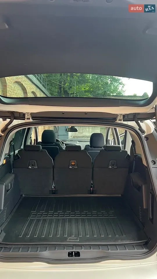 Peugeot 5008 2013 photo 4