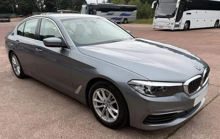BMW 5 Series 2017 photo 3