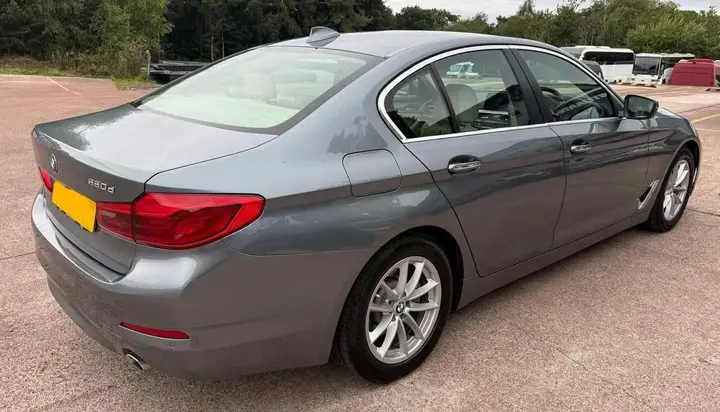 BMW 5 Series 2017 photo 4