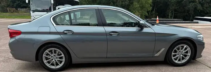 BMW 5 Series 2017 photo 5