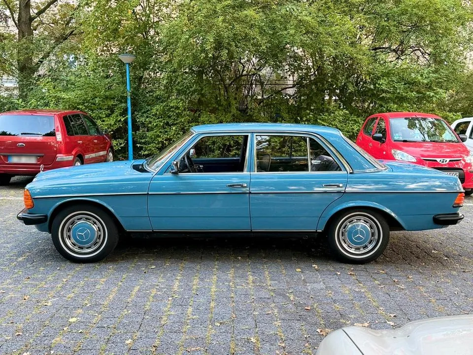 Mercedes-Benz W123
