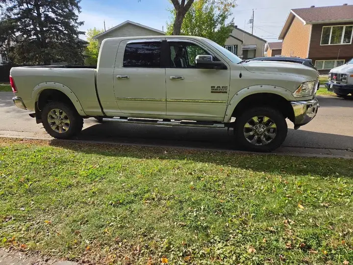 Dodge Ram 3500 2016 photo 4