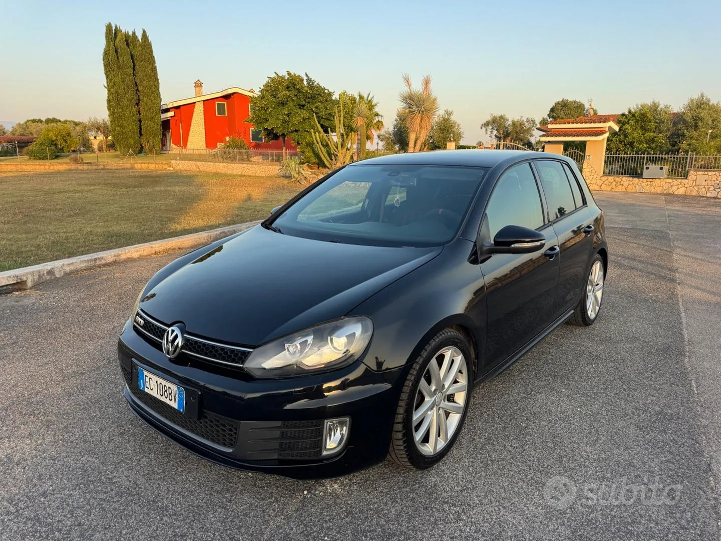 Volkswagen Golf 2012 photo 2