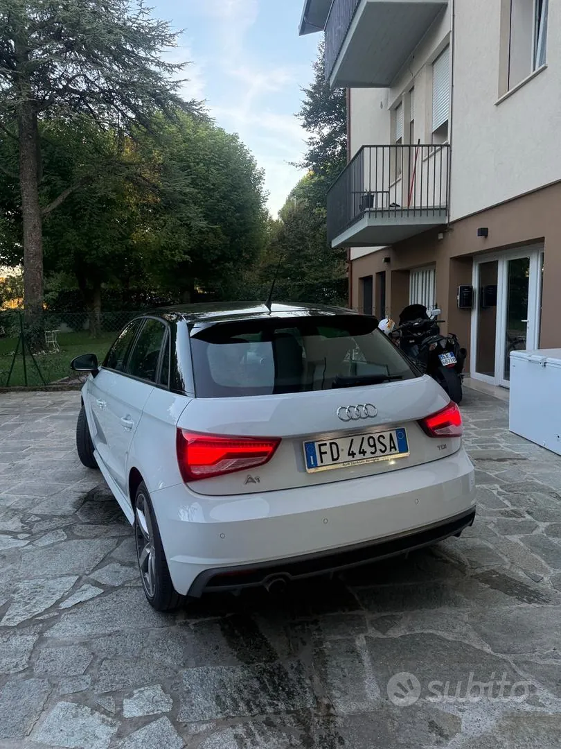 Audi A1 2016 photo 3
