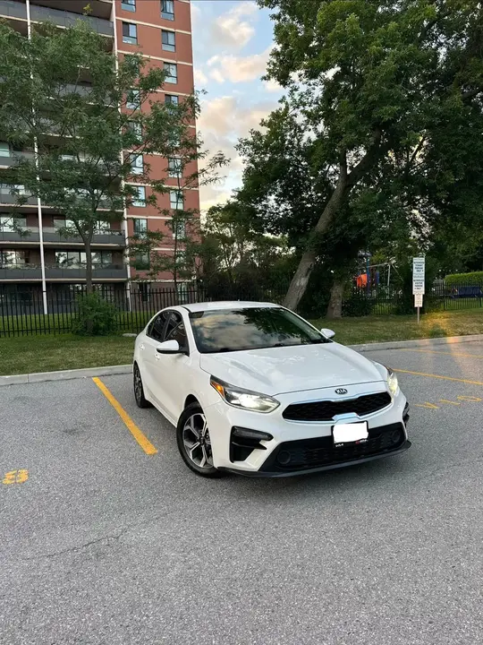 Kia Forte 2019 photo 2