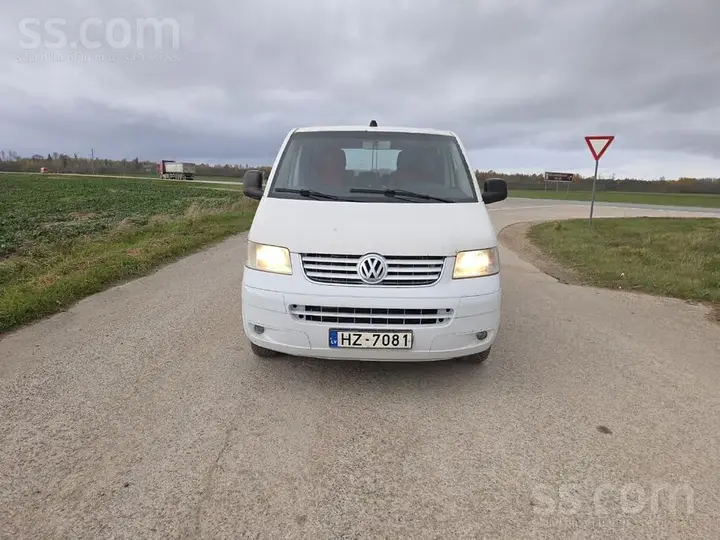 Volkswagen T5 2003 photo 5