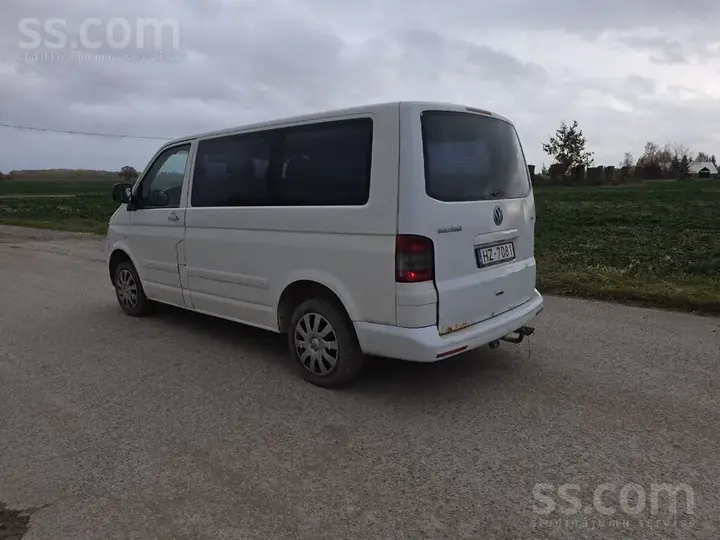 Volkswagen T5 2003 photo 3
