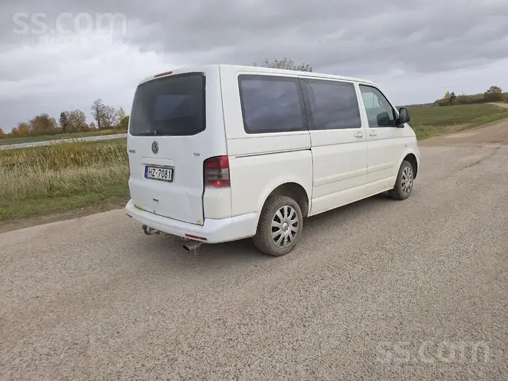 Volkswagen T5 2003 photo 4