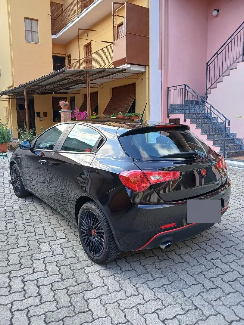 Alfa Romeo Giulietta 2017 photo 3