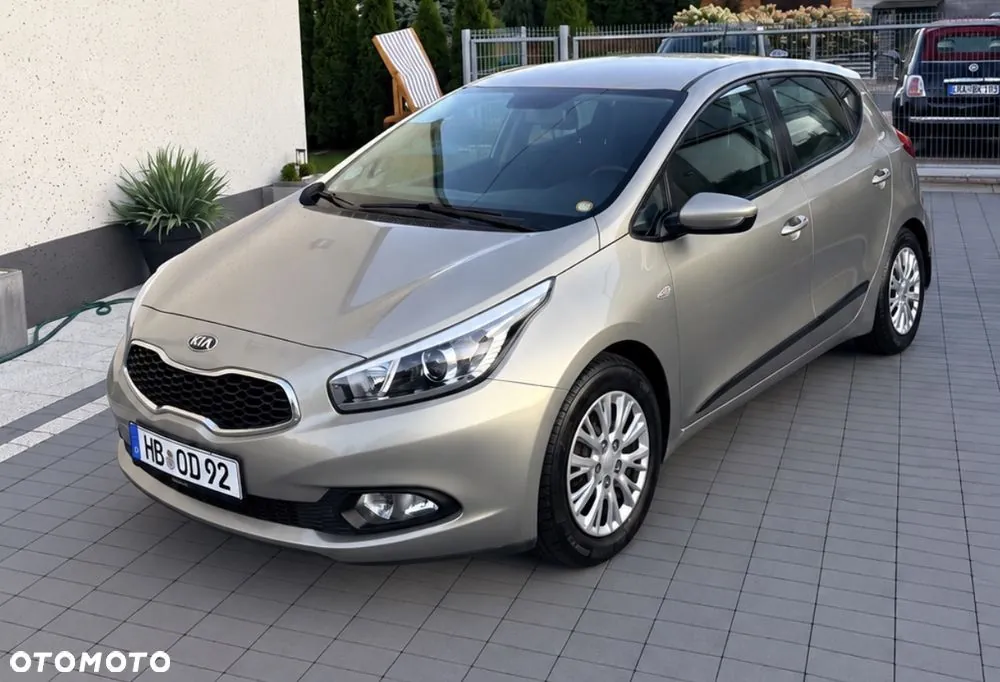 Kia Ceed 2013 photo 3