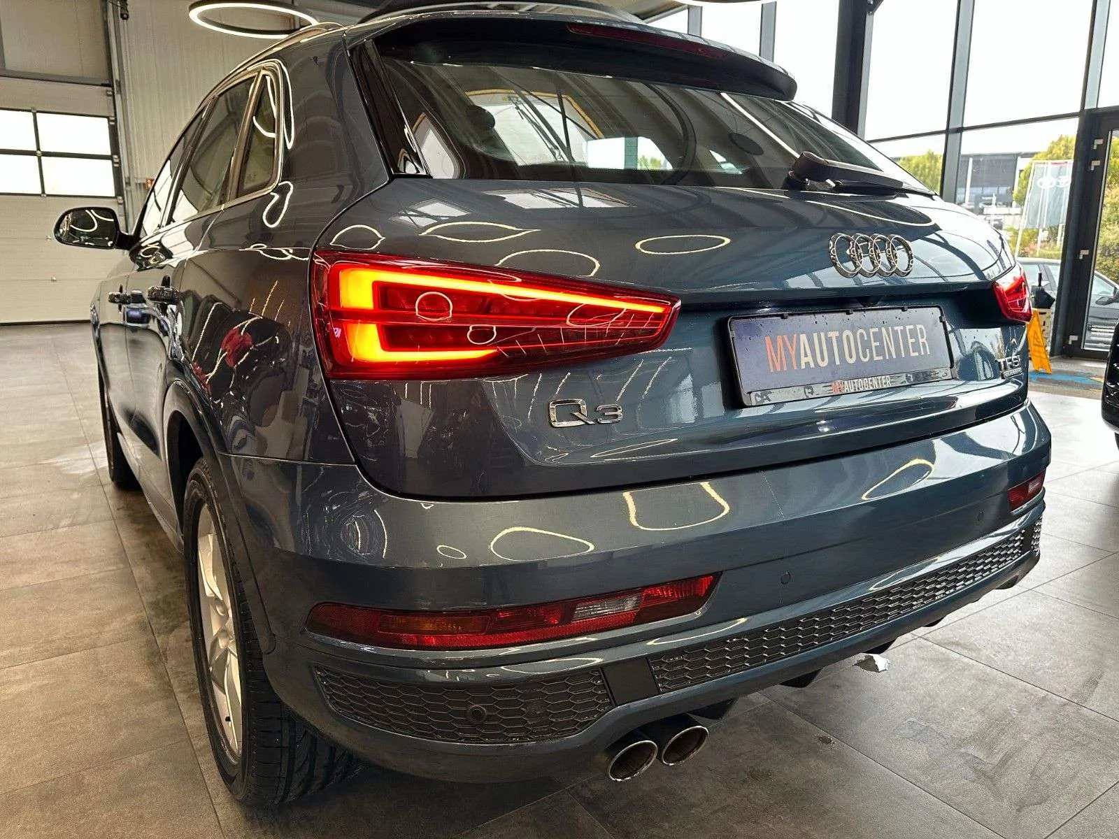 Audi Q3 2017 photo 5