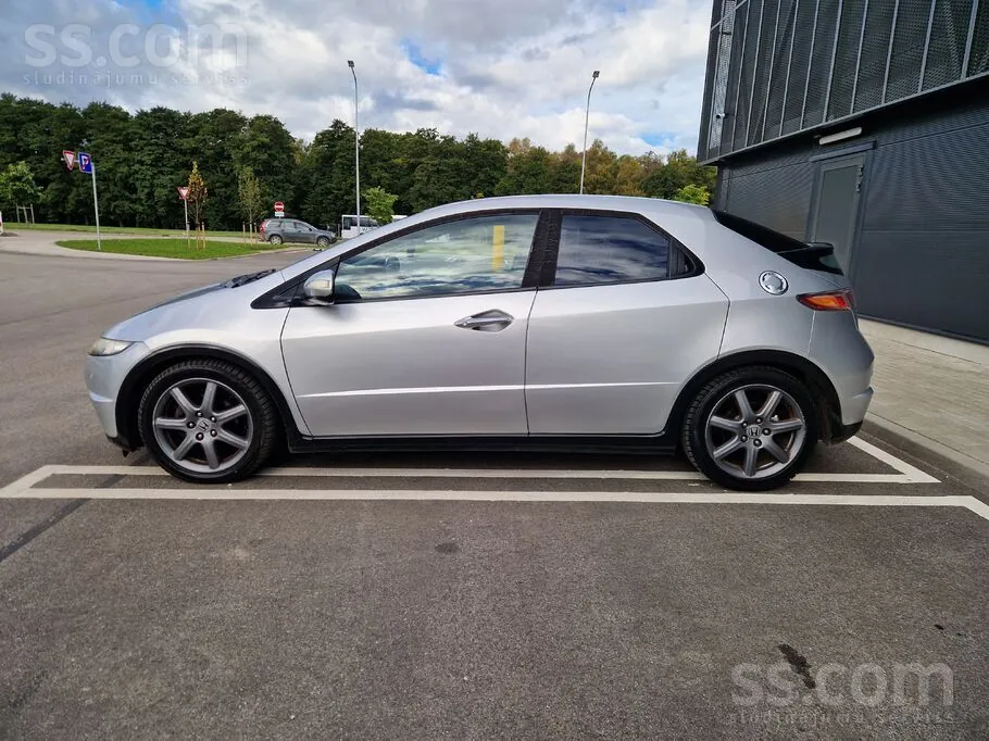 Honda Civic 2006 photo 2