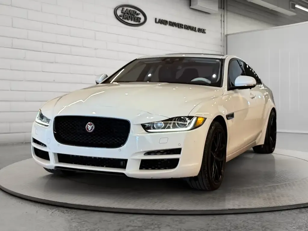Jaguar Xe