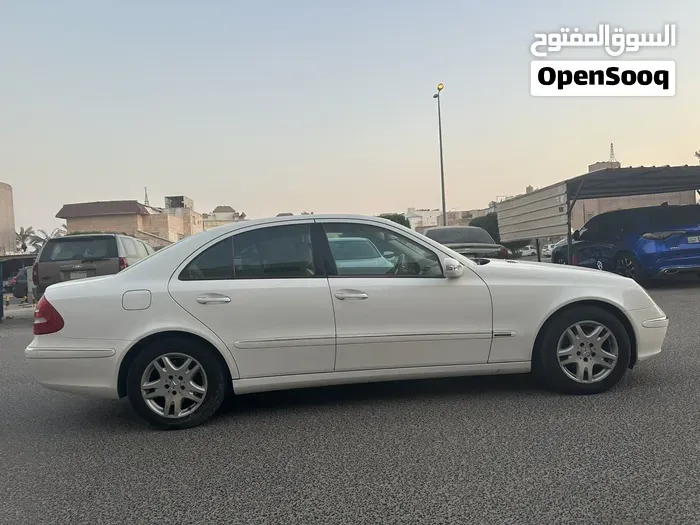 Mercedes-Benz E-Class 2006 photo 3
