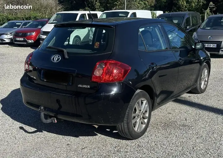 Toyota Auris 2009 photo 3