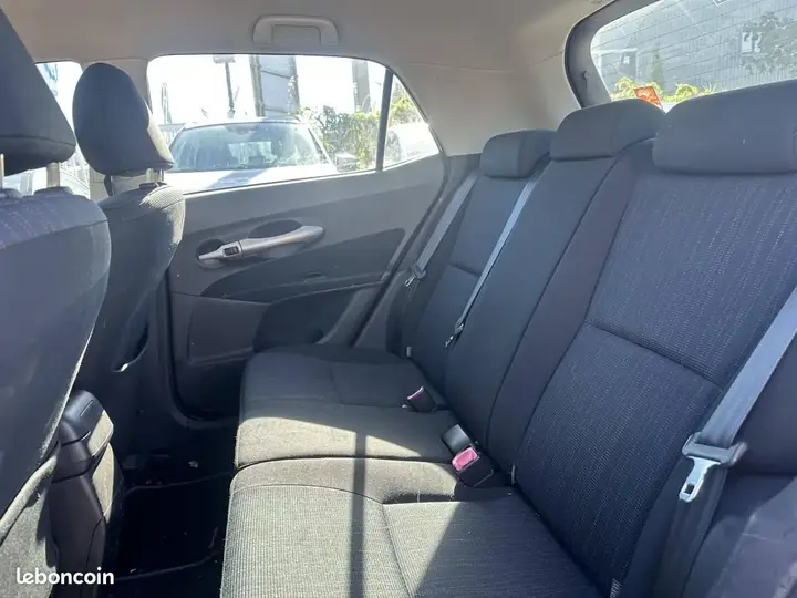 Toyota Auris 2009 photo 4