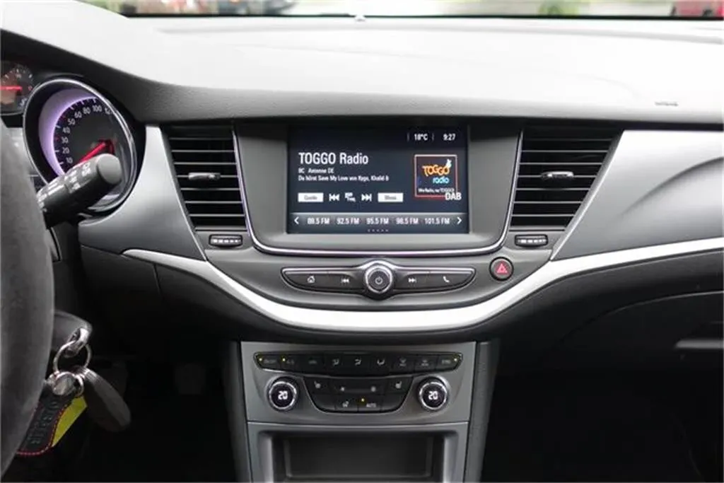 Opel Astra 2019 photo 3