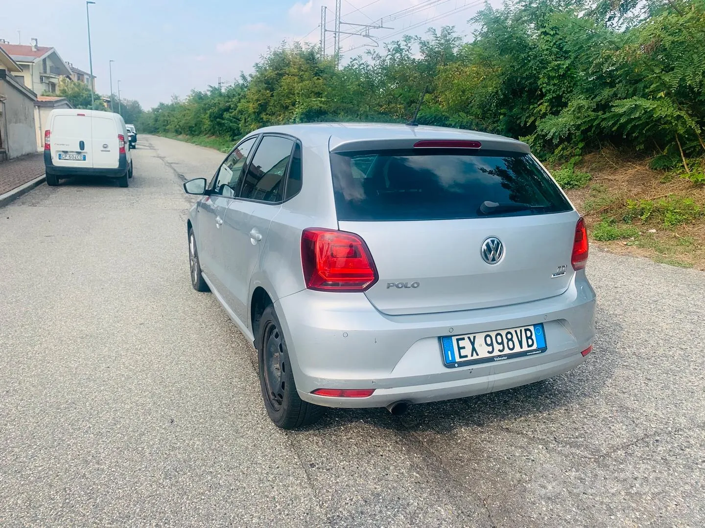 Volkswagen Polo 2015 photo 2