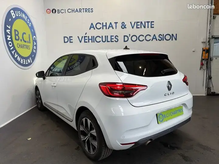 Renault Clio 2022 photo 5