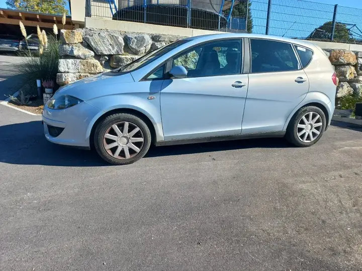 Seat Altea 2004 photo 2