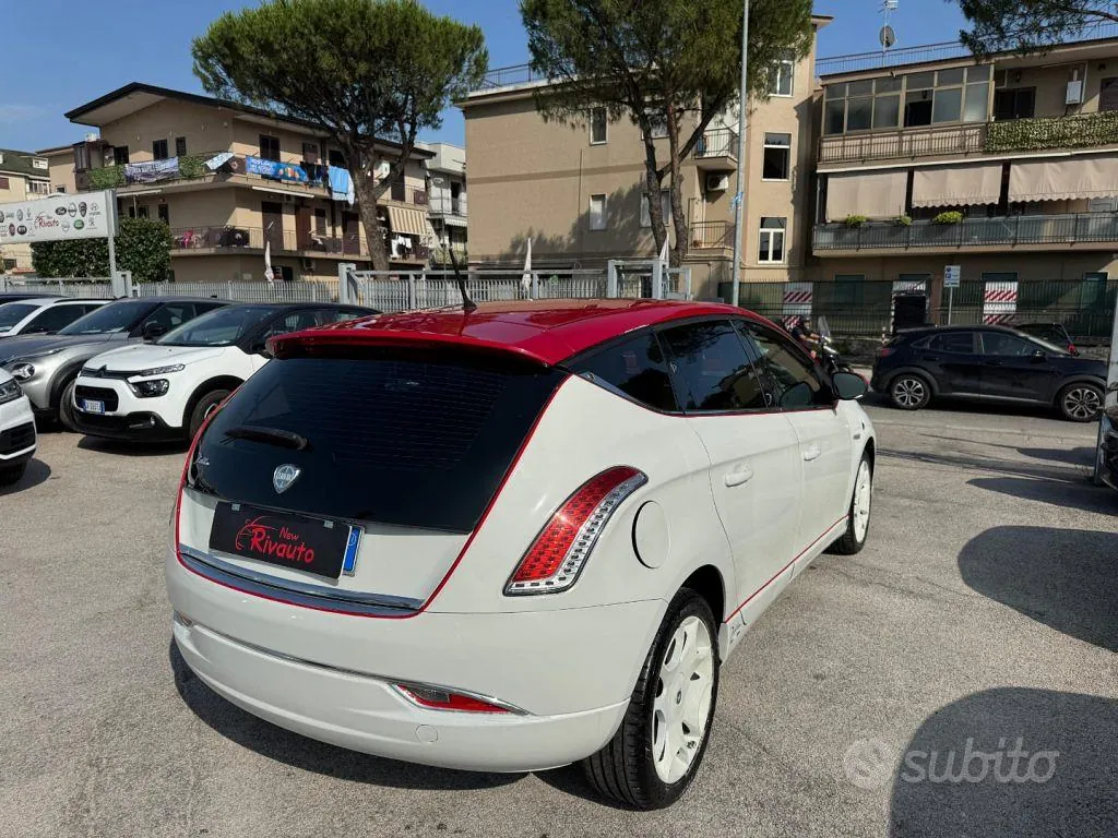 Lancia Delta 2011 photo 5