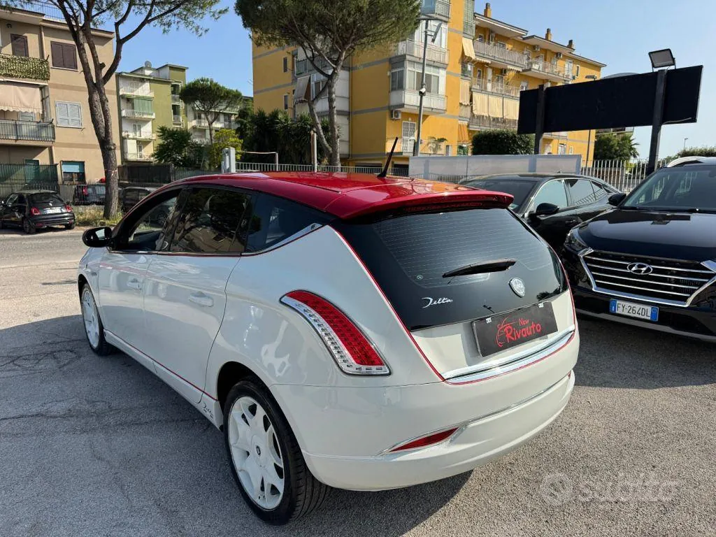 Lancia Delta 2011 photo 4