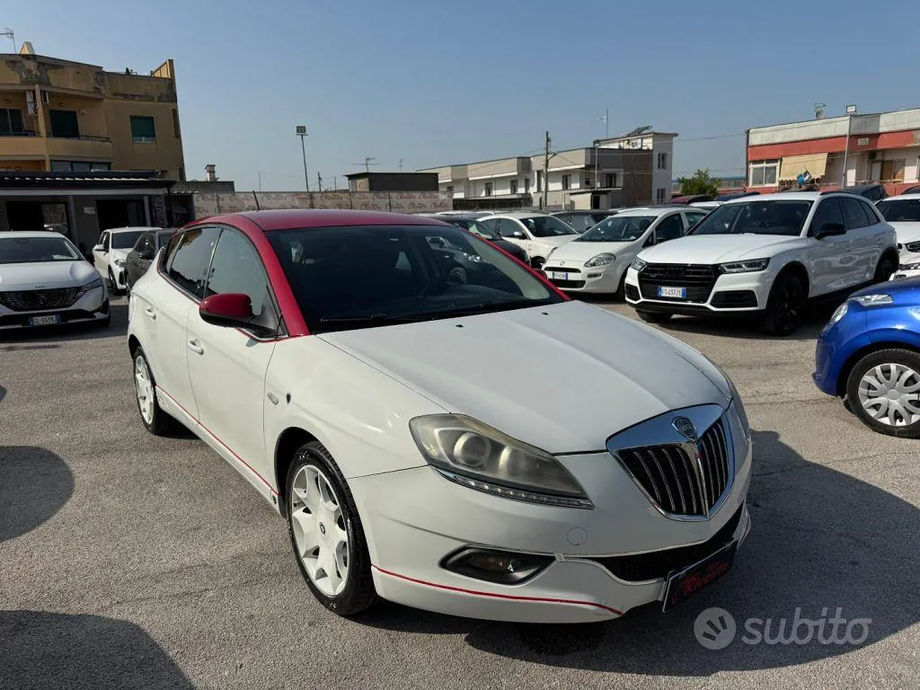 Lancia Delta 2011 photo 2