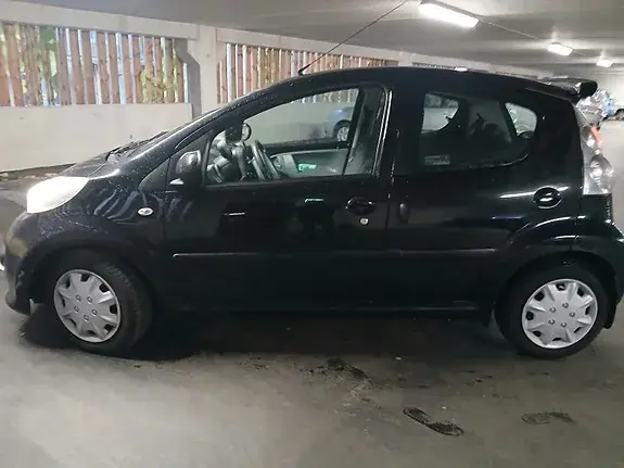 Peugeot 107 2008 photo 3