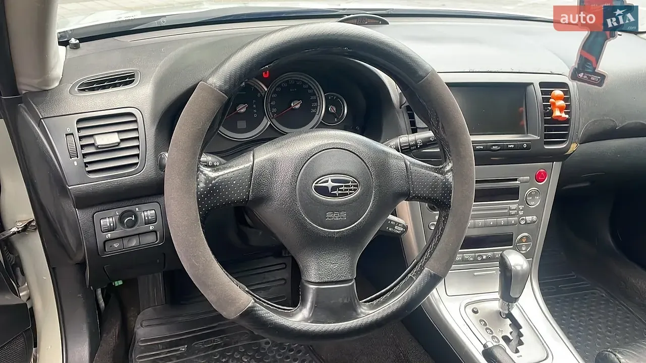 Subaru Outback 2003 photo 2