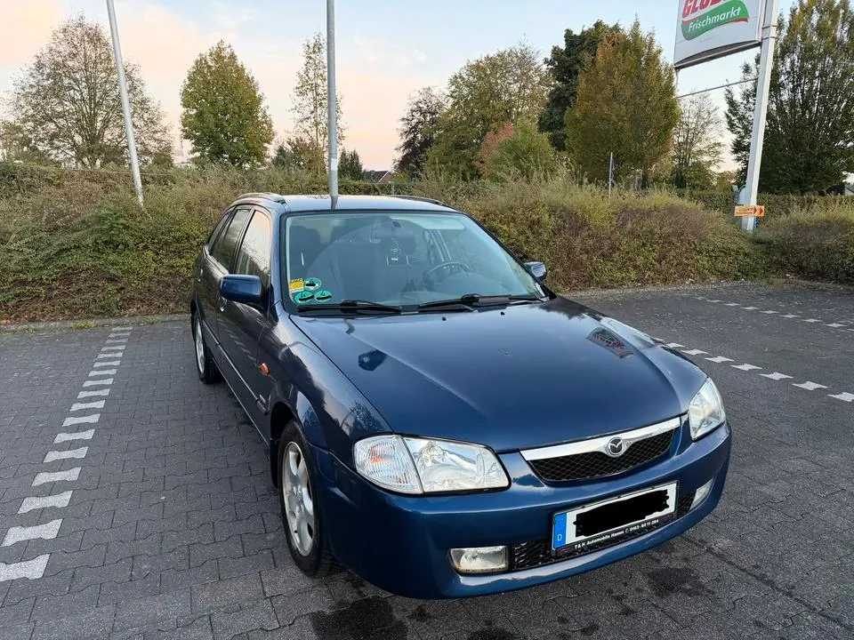 Mazda 323F