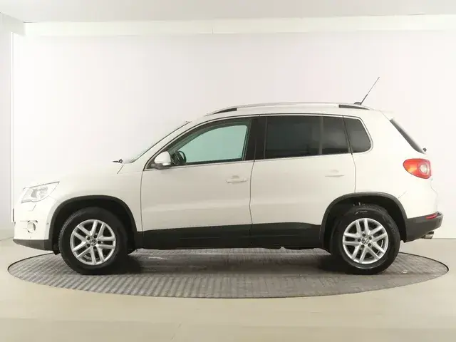 Volkswagen Tiguan 2009 photo 2