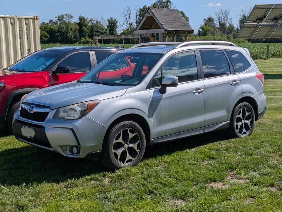 Subaru Forester 2015 photo 2