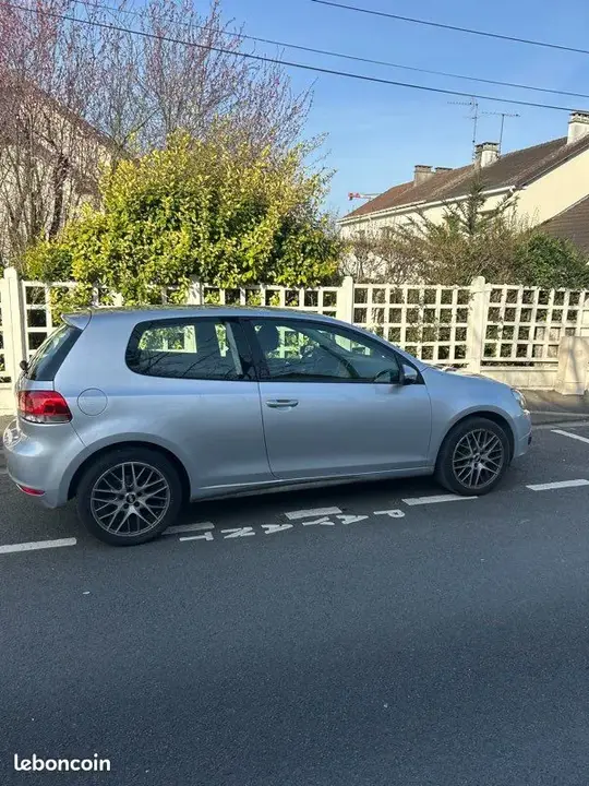 Volkswagen Golf 2009 photo 2