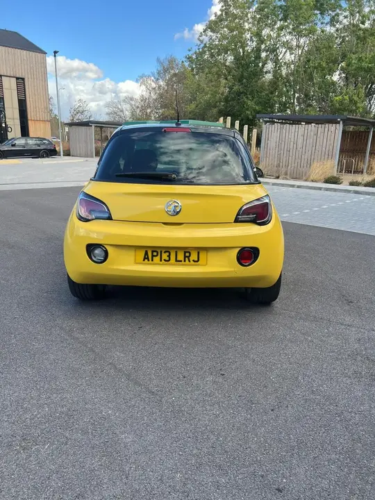 Vauxhall Adam 2013 photo 5